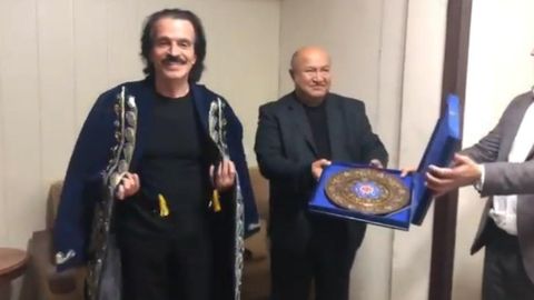 Yanni: Milliy choponni kiyib, xuddi o‘zbekka aylanib qoldim