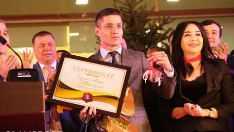 Шоҳжаҳон Эргашевга Тошкент шаҳридан уй совға қилинди