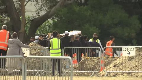 Yangi Zelandiya terakt qurbonlari bilan vidolashmoqda