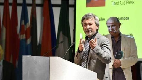 Ўзбек ёзувчиси Европанинг нуфузли мукофоти ғолиби бўлди