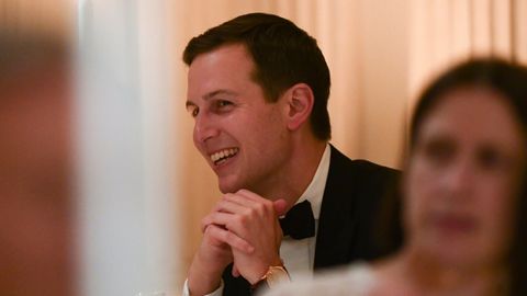 Трампнинг махсус буйруғи билан унинг куёви ўта махфий маълумотларга кириш ҳуқуқига эга бўлди