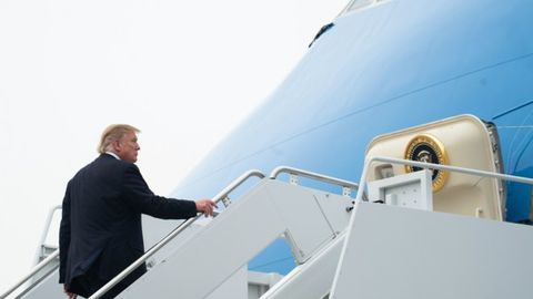 Tramp Vyetnamdan uchib ketayotganda avariya sodir bo‘ldi (video)