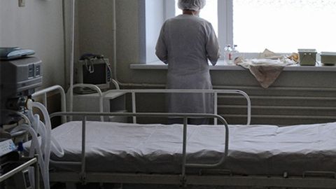 Rossiyada shifokorlar jarrohlik amaliyotidan so‘ng jarohatni skotch bilan yopib, bemorni uyiga jo‘natib yubordi