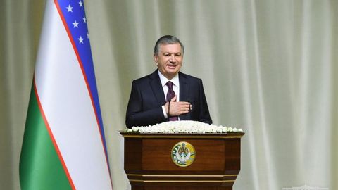 Шавкат Мирзиёев: аёлларнинг жамиятдаги ўрнини, Ўзбекистон эришаётган ютуқлардаги беқиёс ҳиссасини ҳеч нарса билан ўлчаб бўлмайди
