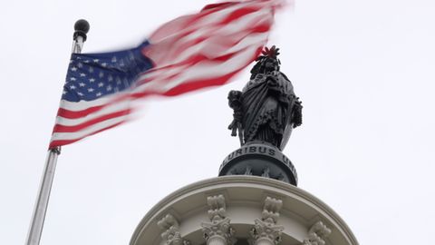 AQSh Kongressi Putinning daromadlarini oshkor qilish talabini tasdiqlovchi qonun loyihasini ma’qulladi