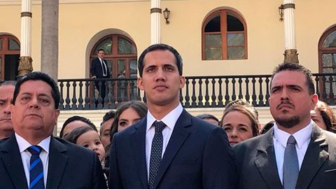 Venesuela parlamenti Xuan Guaydoning deputatlik daxlsizligini bekor qilishi mumkin
