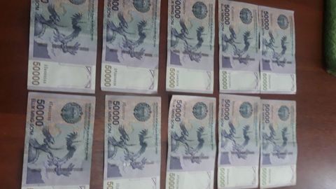 Навоийда тиббий меҳнат комиссияси раиси ногиронлиги бор шахсдан олган порасини қайтариб бераётганда ушланди