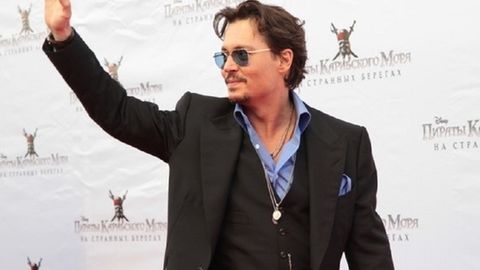 Jonni Depp rossiyalik 20 yoshli raqqosaga uylanmoqchi