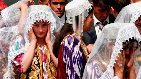 Tojikistonda 2018-yili voyaga yetmagan 2,5 ming nafar qizning turmushga chiqishiga ruxsat berildi