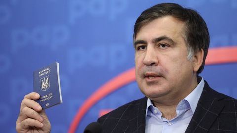 Saakashvili Putinni “troll” deb atadi