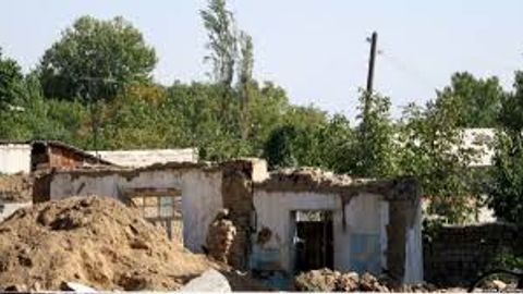 Қибрайда бузилаётган уйлар: ҳақиқат ким томонда?