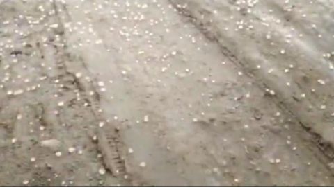 Samarqandning Urgut tumanida yog‘gan do‘l mashinalar va uylarga zarar yetkazdi (video)