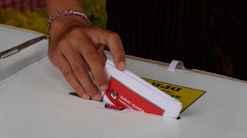 Indoneziyada saylov natijalarini hisoblashdan zo‘riqqan 54 kishi vafot etdi