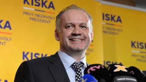Словакия президенти Андрей Киска 39 минг евро жаримага тортилди