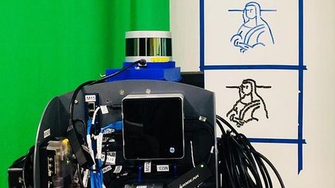 Robot bir urinishdayoq Mona Liza tasvirini qayta yaratdi (video)