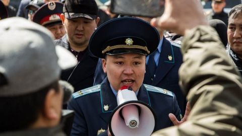Нур-Султон ва Олмаотада сайловларни адолатли ўтказиш талаби билан норозилик чиқишлари бўлиб ўтди