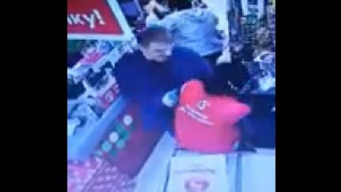 Тула яқинида пичоқланган ўзбекистонлик аёл Ўзбекистонда дафн этилди