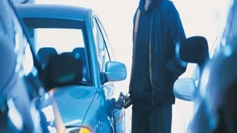 Chilonzorda mast fuqaro qarovsiz qoldirilgan Lacetti’ni haydab qochdi