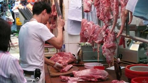 Qirg‘izistonning O‘sh shahrida go‘sht bozori va do‘konlari yopildi