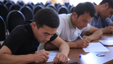 O‘zbekistonda davlat tilini rivojlantirishga mas’ul idora tashkil etish va umummilliy diktant o‘tkazish taklif qilinmoqda