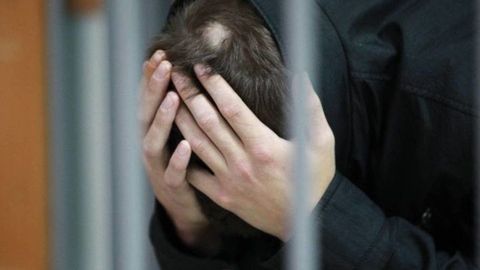 Самарқандда қарз сабабли амакисини пичоқлаган йигит 18 йилга қамалди