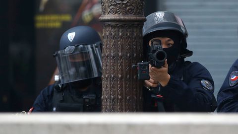 Цюрихда одамлар гаровга олинди, қурбонлар бор