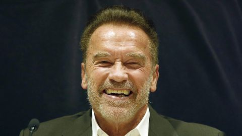 Арнольд Шварценеггер ўзига ҳужум уюштирилганидан сўнг мухлисларига мурожаат қилди