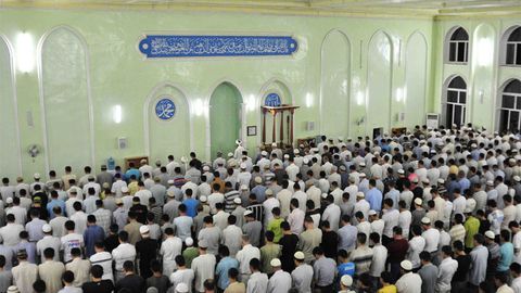 IIBB Toshkentda haydovchilarni Ramazon oyida masjidlarga jamoat transportida kelishga chaqirdi