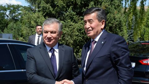 Shavkat Mirziyoyev Bishkekda qanday avtomobildan foydalandi? (video)