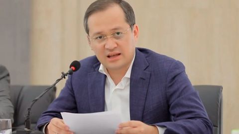 Komil Allamjonov blogerning telefoni soliqchilar tomonidan olib qo‘yilishi holatini qoraladi