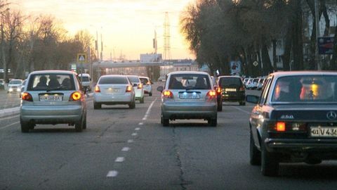 Xushnud Xudoyberdiyev: O‘zbekistonda avtomobillar kunduzi chiroq yoqib yurishi bo‘yicha talabning kechiktirilishi jamoatchilikning g‘alabasi bo‘ldi