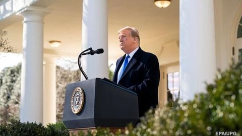 Трамп: АҚШ компаниялари Мексикани тарк этиши мумкин