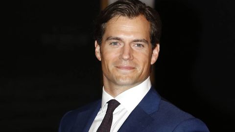 OAV: Genri Kavill yangi serialda Sherlok Xolms rolini ijro etadi