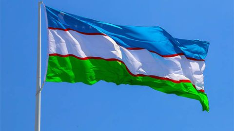 Ширин шаҳрида 35 метрлик давлат байроғи ўрнатилди