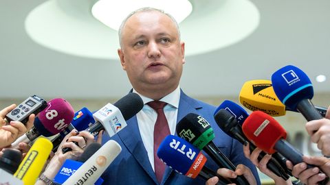 Moldova prezidenti respublikaga bosim kuchayishini aytdi
