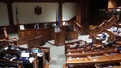 Молдова парламенти мамлакатни «босиб олинган давлат» деб эълон қилди