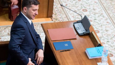 Zelenskiy oligarxlar bilan aloqador emasligini bildirdi