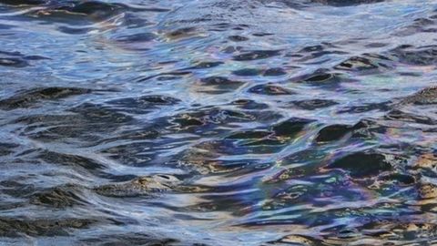 Франция қирғоқларида қутқарувчилар кемаси ағдарилиб кетди. Уч киши ҳалок бўлди