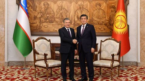 Shavkat Mirziyoyev va Sooronbay Jeenbekov hamkorlik masalalarini muhokama qildi