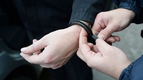 Surxondaryoda 26 kishiga soxta aviachipta sotgan qizga nisbatan jinoyat ishi qo‘zg‘atildi