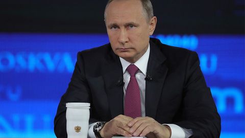 Москвада «Путин билан тўғридан-тўғри линия»нинг рейтинги сўнгги 6 йилдаги энг паст кўрсаткични қайд этди