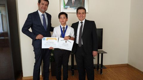 O‘zbekistonlik o‘quvchi xalqaro ingliz tili olimpiadasida g‘olib bo‘ldi