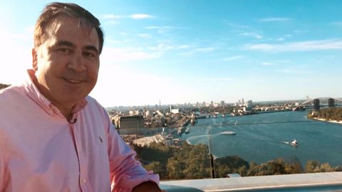 Saakashvili Putinga “O‘z kabinetingizni Galustyanga tayyorlab qo‘ying” deya murojaat yo‘lladi