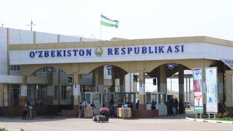 TIV: Qozog‘istonda to‘xtatib qo‘yilgan poyezdlar yo‘lovchilari Toshkentga avtobuslarda olib kelinadi