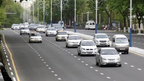 Ўзбекистонда автотранспорт воситасидан фойдаланишда яқин қариндошлар учун ишончнома олиш тизими бекор қилинди