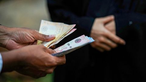 Саудия Арабистонидаги дўконларга ибодат вақтида ҳам ишлашга рухсат бериладиган бўлди