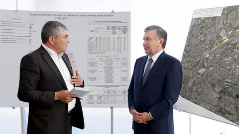 Президент Сирдарё вилояти Ховос туманидаги бунёдкорлик ишларини кўздан кечирди