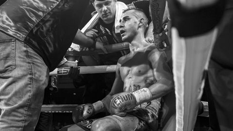 Jang vaqti og‘ir jarohat olgan rossiyalik 28 yoshli bokschi vafot etdi