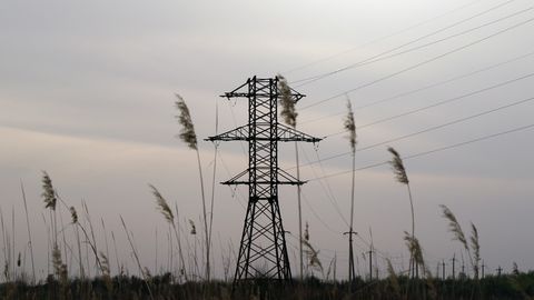 Ўзбекистон Қозоғистондан электр энергия сотиб олишни бошлади