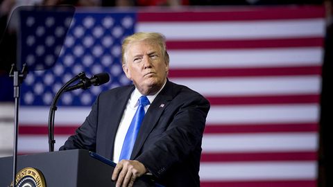 AQShlik saylovchilar Trampni irqchi deb hisoblamoqda